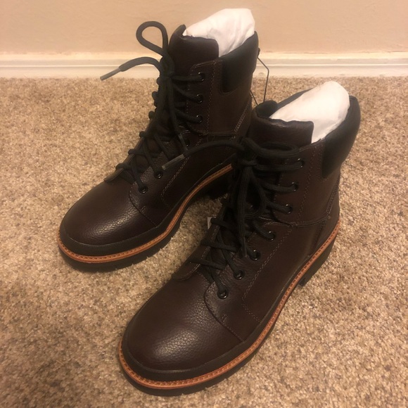 Shoes - Brown Rue adventure boot. Size 7